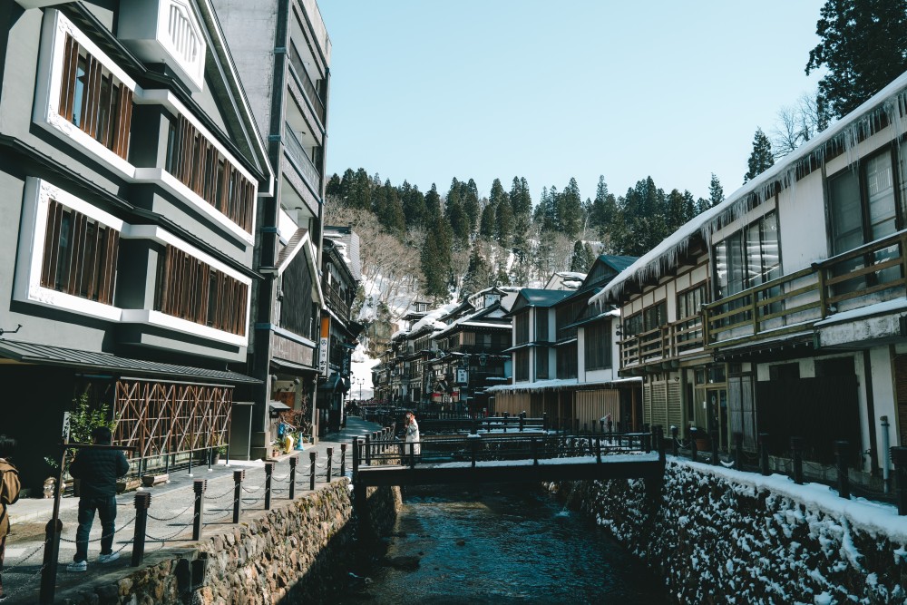 銀山温泉の街並み